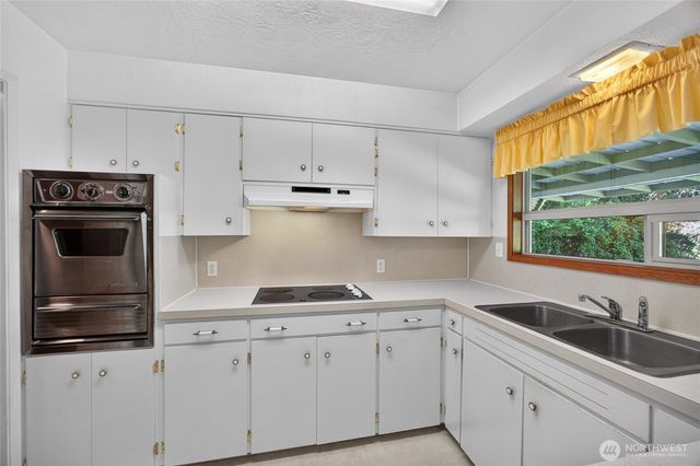 371 SE Summit Road, Chehalis, WA 98532