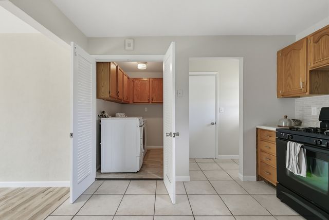 307 33rd Avenue, East Moline, IL 61244
