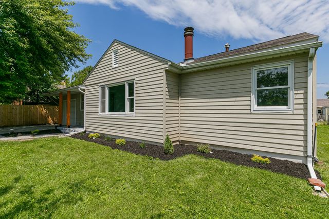 307 33rd Avenue, East Moline, IL 61244