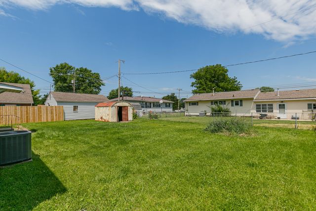 307 33rd Avenue, East Moline, IL 61244