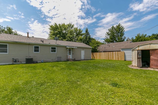 307 33rd Avenue, East Moline, IL 61244