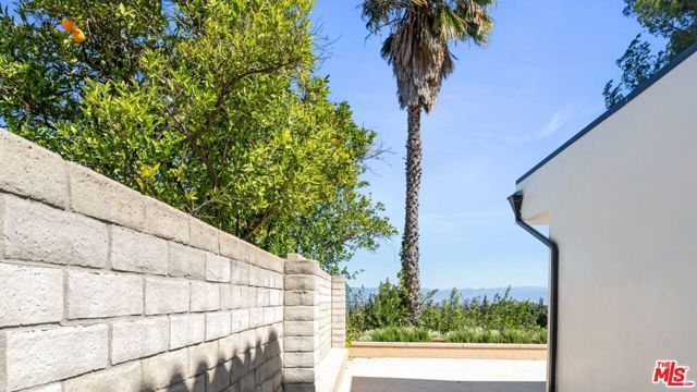 21727 Planewood Drive, Woodland Hills (los Angeles), CA 91364