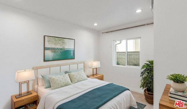 21727 Planewood Drive, Woodland Hills (los Angeles), CA 91364