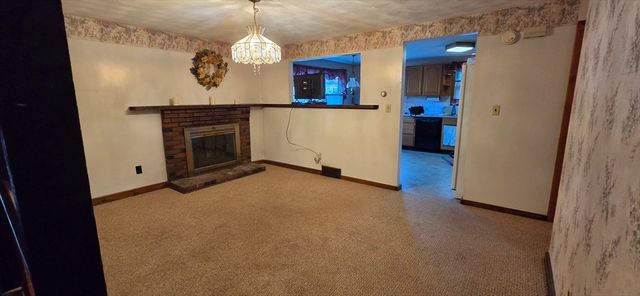40 Border Rd, Holbrook, MA 02343