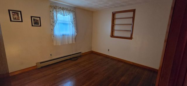 40 Border Rd, Holbrook, MA 02343