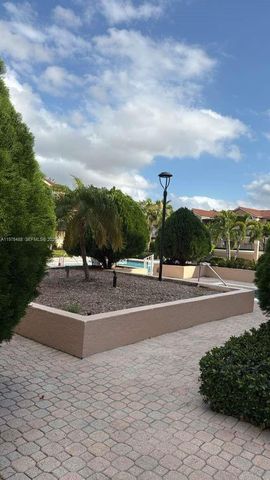 15781 SW 106th Ter 103, Miami, FL 33196