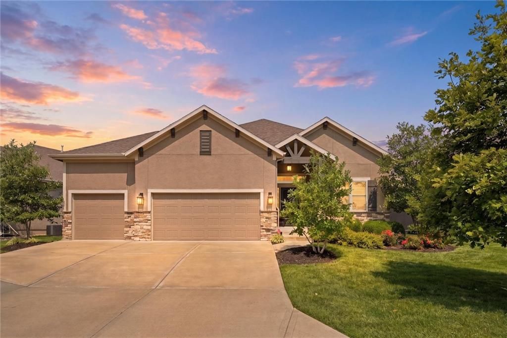 22208 W 121st Street, Olathe, KS 66061