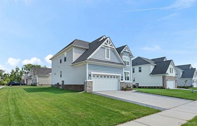 1821 Emerald Lane, Wixom, MI 48393