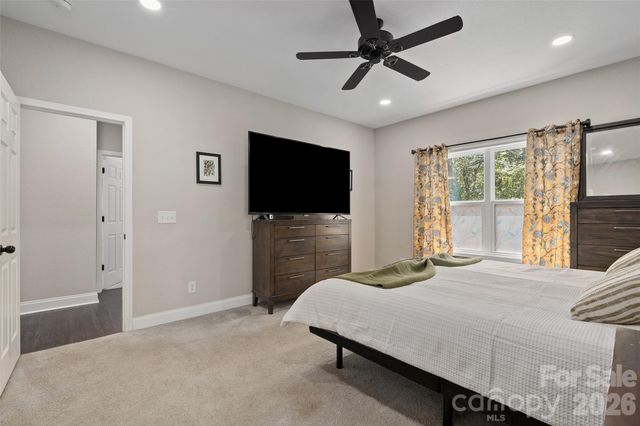 31 Baby Bear Cove, Clyde, NC 28721