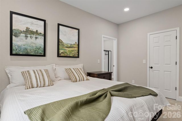 31 Baby Bear Cove, Clyde, NC 28721
