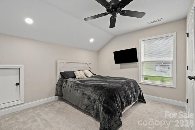 31 Baby Bear Cove, Clyde, NC 28721