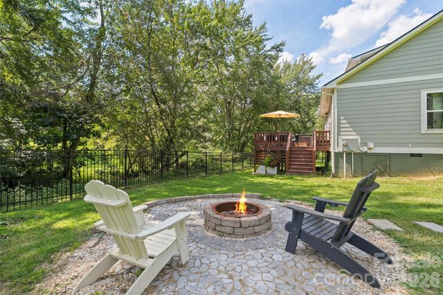 31 Baby Bear Cove, Clyde, NC 28721
