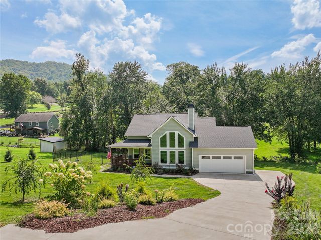 31 Baby Bear Cove, Clyde, NC 28721