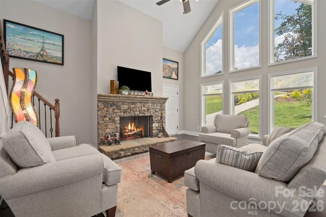 31 Baby Bear Cove, Clyde, NC 28721