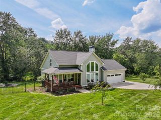 31 Baby Bear Cove, Clyde, NC 28721