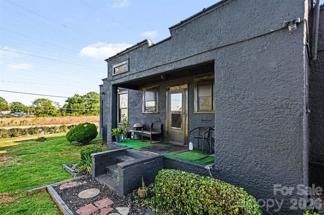 114 Norwood Drive, Charlotte, NC 28208