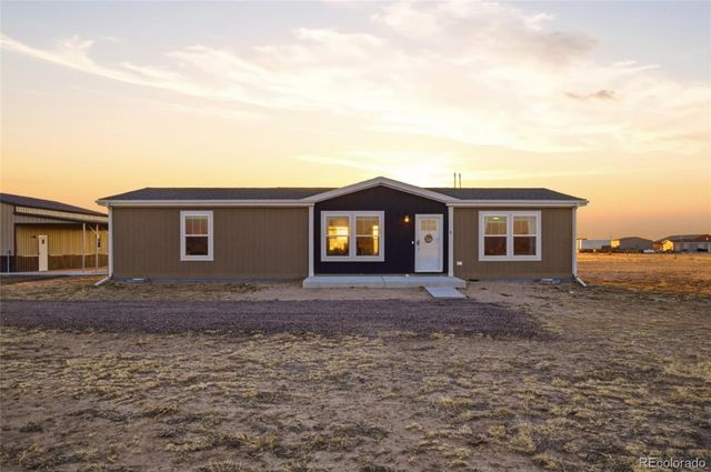 8 Brown Drive, Wiggins, CO 80654
