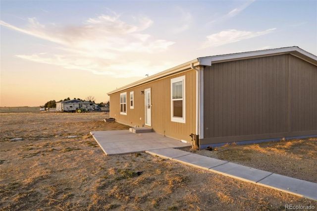 8 Brown Drive, Wiggins, CO 80654