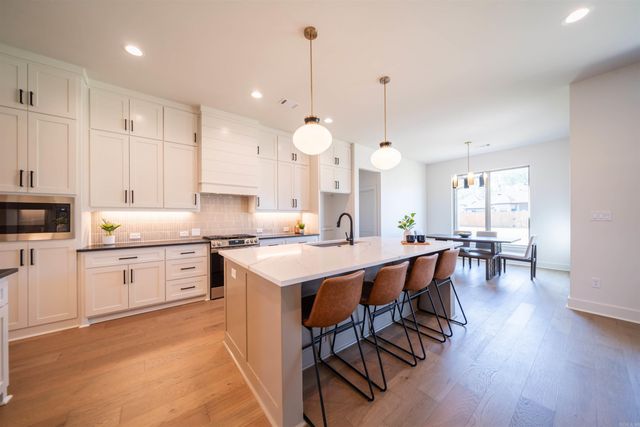 70 Corniche Cove, Maumelle, AR 72113