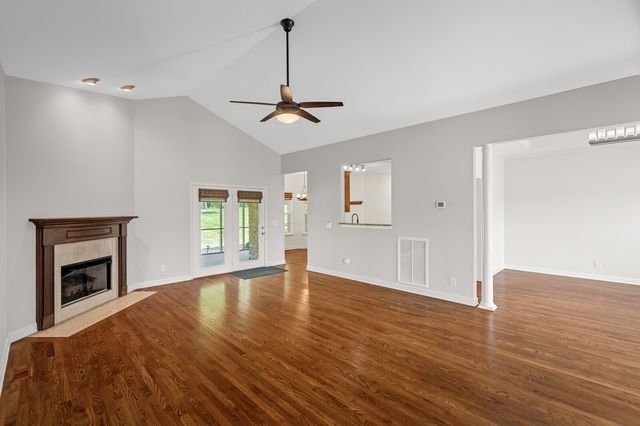 1901 Summer Lk, Mount Juliet, TN 37122