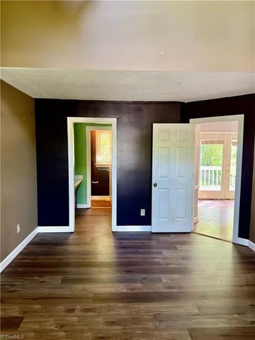 3 Swiftcreek Court, Greensboro, NC 27407