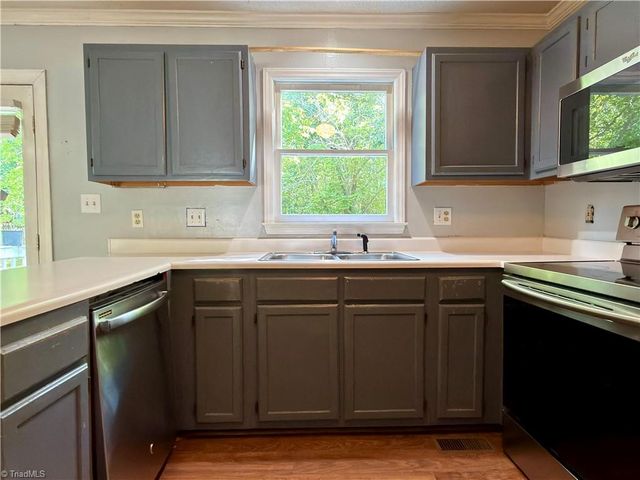 3 Swiftcreek Court, Greensboro, NC 27407