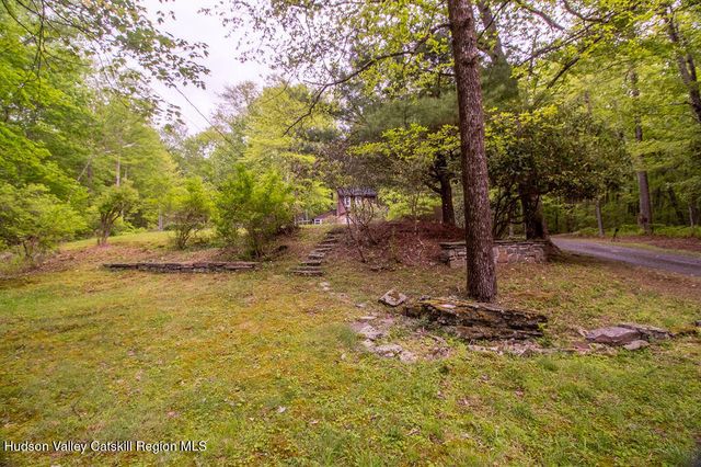22 Mt Laurel Road, Greenfield Park, NY 12435