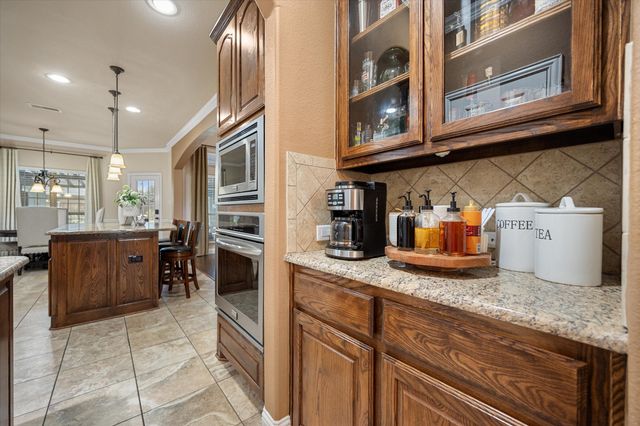 801 Sierra Avenue, Mansfield, TX 76063