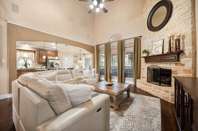 801 Sierra Avenue, Mansfield, TX 76063
