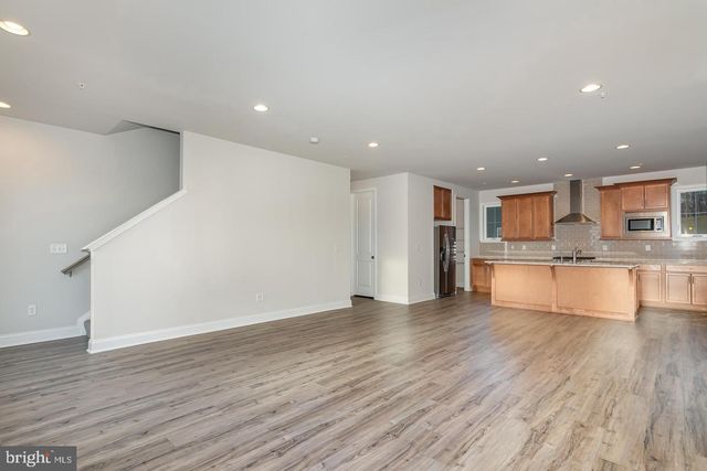 3242 PARADE ST, Mechanicsburg, PA 17055