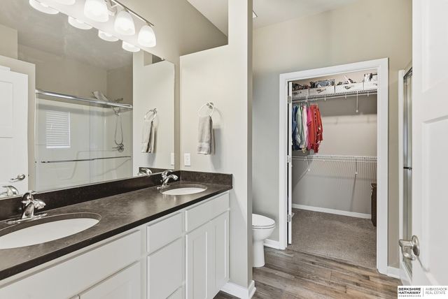 5113 N 180th Avenue, Omaha, NE 68022