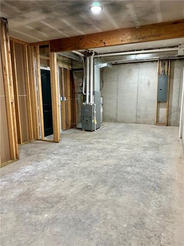 1613 S Ash Court, Ottawa, KS 66067