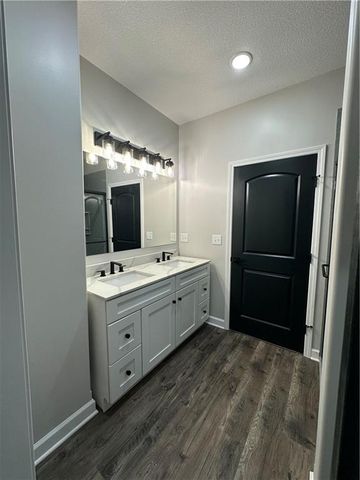 1613 S Ash Court, Ottawa, KS 66067