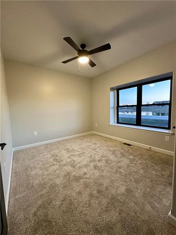 1613 S Ash Court, Ottawa, KS 66067