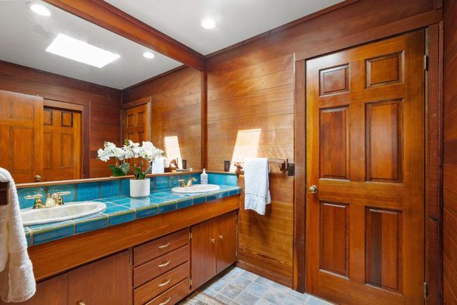 17 Calera Canyon Road, Salinas, CA 93908