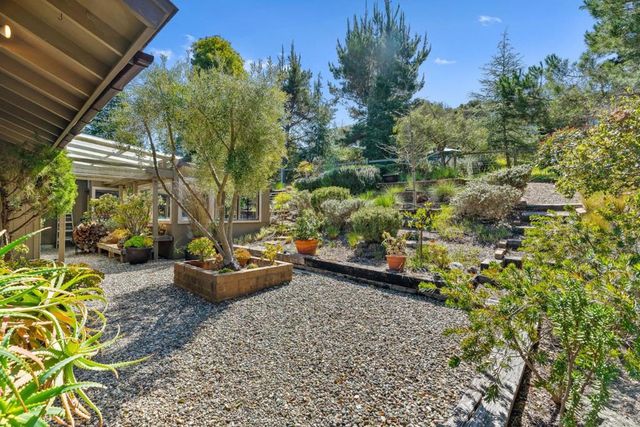 17 Calera Canyon Road, Salinas, CA 93908