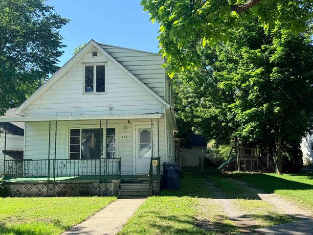 708 Woodside Lane, Bay City, MI 48708