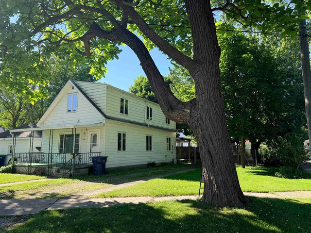 708 Woodside Lane, Bay City, MI 48708