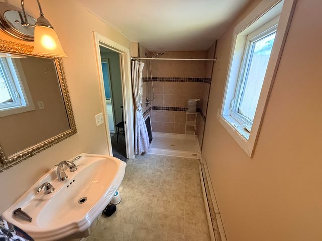 708 Woodside Lane, Bay City, MI 48708