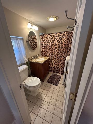 8 Brown 4, Salem, MA 01970