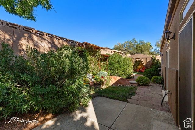 1996 W 1940 N, St. George, UT 84770