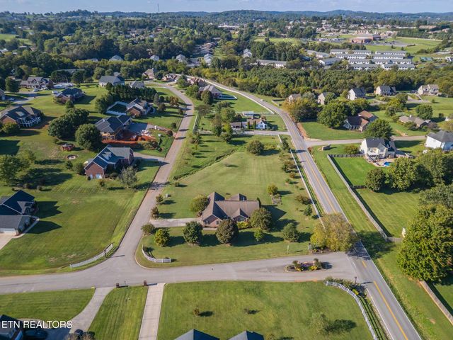 408 Winners Circle, Seymour, TN 37865