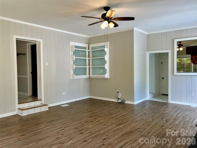 2255 Falmouth Road, Charlotte, NC 28205