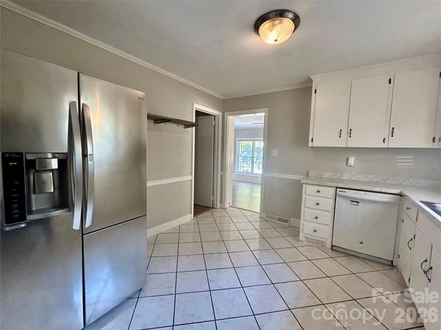 2255 Falmouth Road, Charlotte, NC 28205