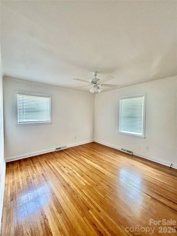 2255 Falmouth Road, Charlotte, NC 28205