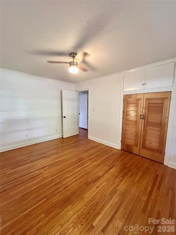 2255 Falmouth Road, Charlotte, NC 28205