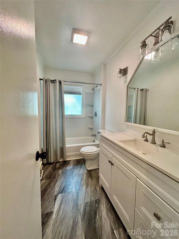 2255 Falmouth Road, Charlotte, NC 28205