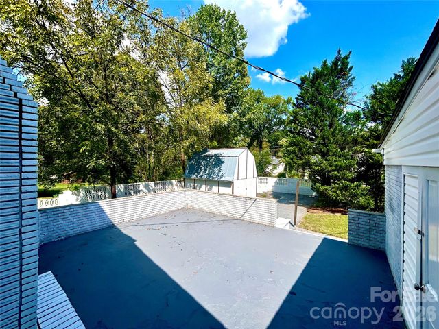 2255 Falmouth Road, Charlotte, NC 28205