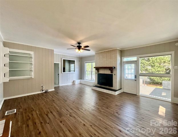 2255 Falmouth Road, Charlotte, NC 28205