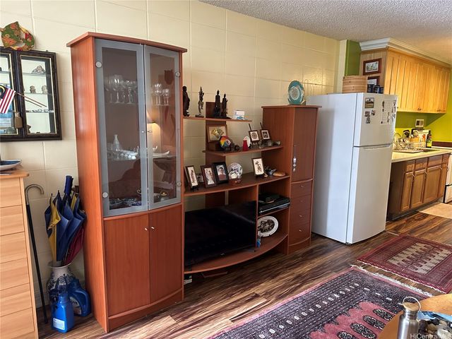 1720 Ala Moana Boulevard A504, Honolulu, HI 96815